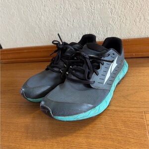 Altra running shoes superior 5 women’s 8